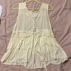 NWOT Vici cream tie crochet top